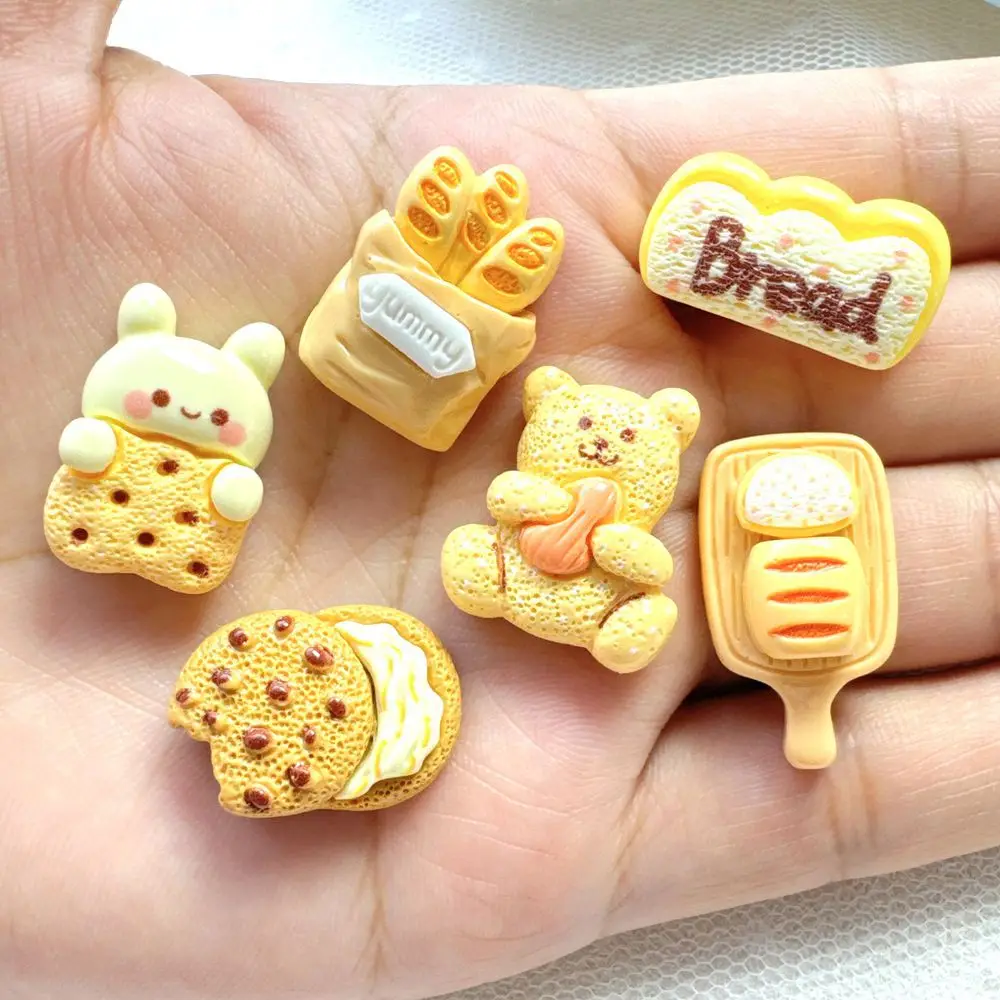 Christmas Craft Embellishment - Kawaii Mini Resin Bear Shape Bread